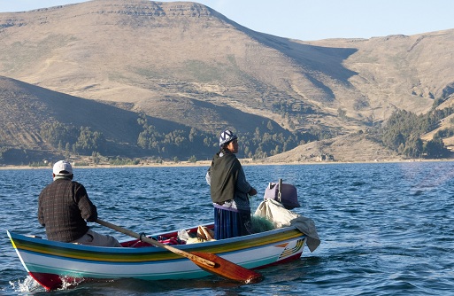 la pêche à la truite sur le lac Titicaca