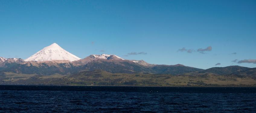 volcan-lanin-lago-huechulafquen-1.jpg